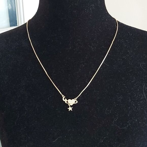 Mandala moon and stars necklace - Picture 4 of 4